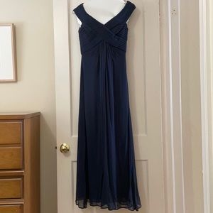 Tadashi Shoji gown, off the shoulder, size 6, navy blue